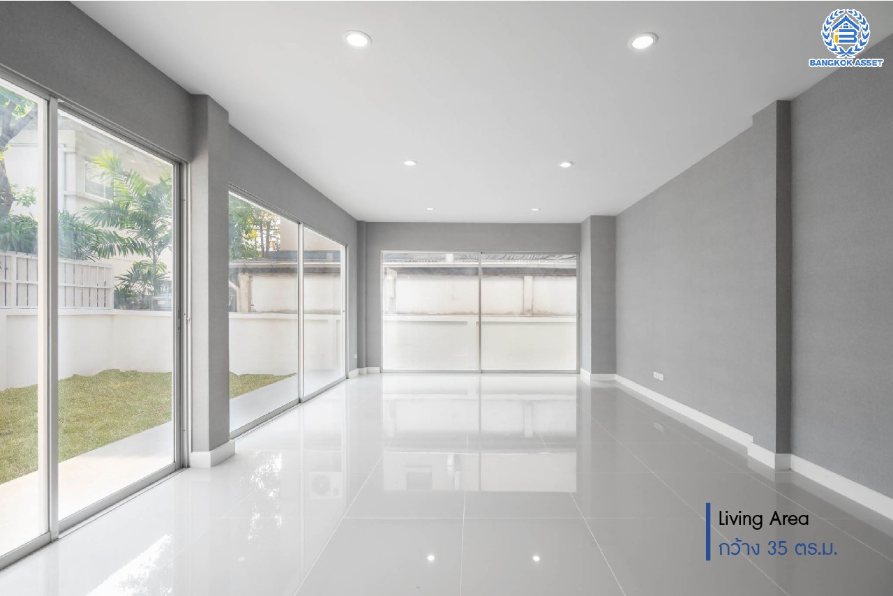 บ้านมือสองตกแต่งใหม่ ม.โนเบิลจีโอ วัชรพล ดีไซน์สุดโดดเด่น เนื้อที่ 65.2 ตร.ว. ฟังก์ชันจัดเต็ม 3 ห้องนอน 5 ห้องน้ำ (ห้องนอนทุกห้องมีห้องน้ำในตัว) 1 ห้องแม่บ้าน จอดรถได้ 2 คัน บนทำเลเดินทางสะดวก ใกล้เซ็นทรัลรามอินทรา, ห้าแยกวัชรพล, จุดขึ้นทางด่วน "ฉลองรัช" และรถไฟฟ้าสายสีชมพู "สถานีวัชรพล"